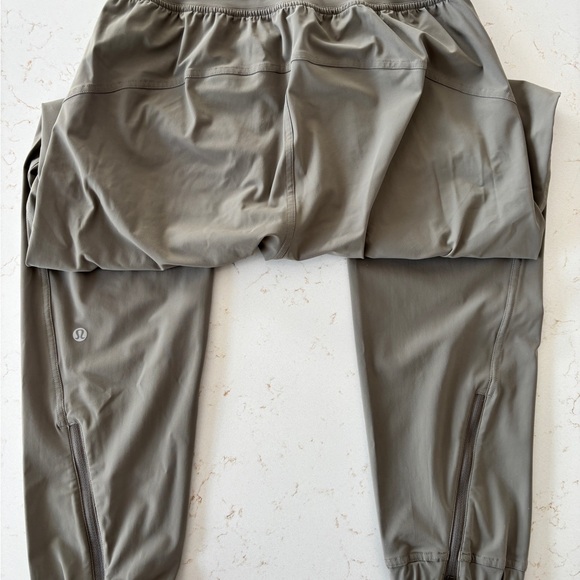 Adapted State High Rise Jogger - Rover - Picture 7 of 14